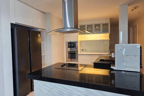 Condominio de 3 dormitorios en Bangkok, Tailandia № 172905 - foto 3
