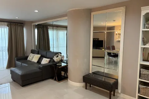 Condominio de 2 dormitorios en Pattaya, Tailandia № 155872 - foto 3