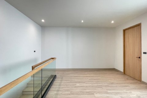 Haus in San Kamphaeng, Thailand 4 Schlafzimmer № 139756 - Foto 16