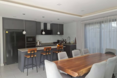 Casa de 4 dormitorios en Pattaya, Tailandia № 164044 - foto 6