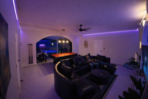 Casa de 4 dormitorios en Pattaya, Tailandia № 164043 - foto 12