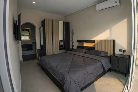 Casa de 4 dormitorios en Pattaya, Tailandia № 164043 - foto 14