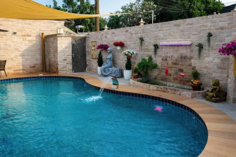 Casa de 4 dormitorios en Pattaya, Tailandia № 164043 - foto 30