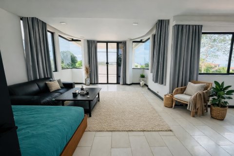Chalet de 8 dormitorios en Pattaya, Tailandia № 164045 - foto 16