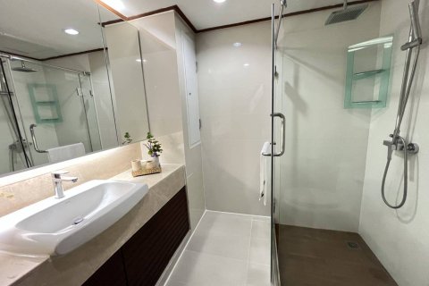 Condo à Bangkok, Thaïlande, 2 chambres  № 181194 - photo 13