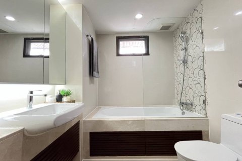 Condo à Bangkok, Thaïlande, 2 chambres  № 181194 - photo 10