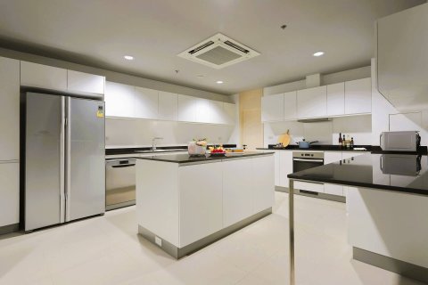 Apartamento de 3 dormitorios en Bangkok, Tailandia № 181193 - foto 5