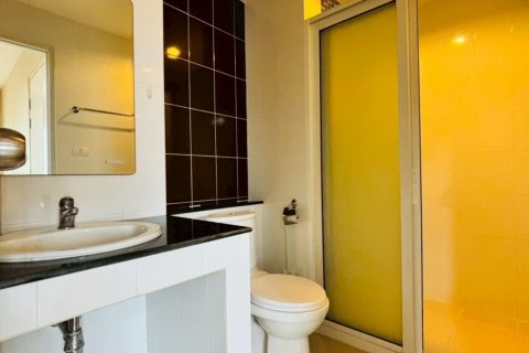 Condominio de 2 dormitorios en Chiang Mai, Tailandia № 200462 - foto 11