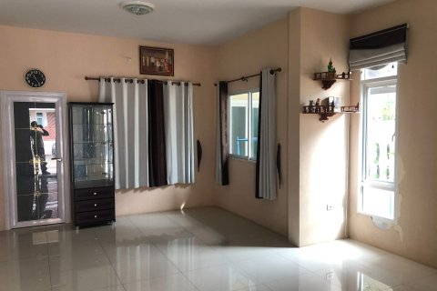 Casa de 2 dormitorios en Pattaya, Tailandia № 204547 - foto 9