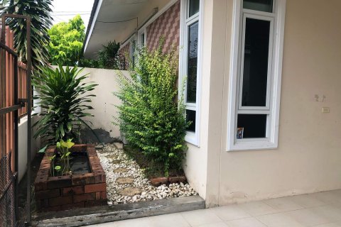 Casa de 2 dormitorios en Pattaya, Tailandia № 204547 - foto 15