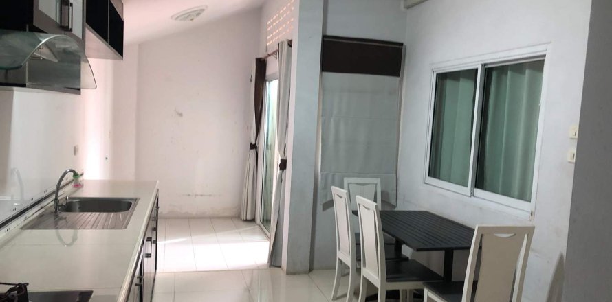 Casa de 2 dormitorios en Pattaya, Tailandia № 204547