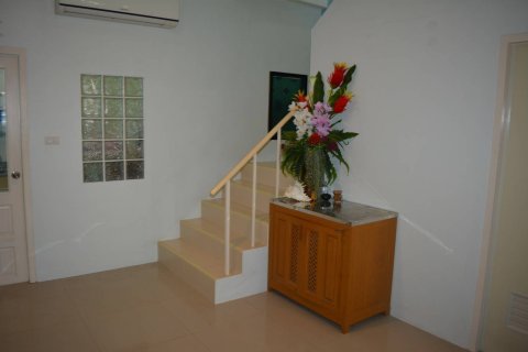 Casa de 2 dormitorios en Pattaya, Tailandia № 204545 - foto 5