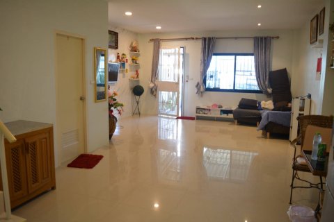 Casa de 2 dormitorios en Pattaya, Tailandia № 204545 - foto 18