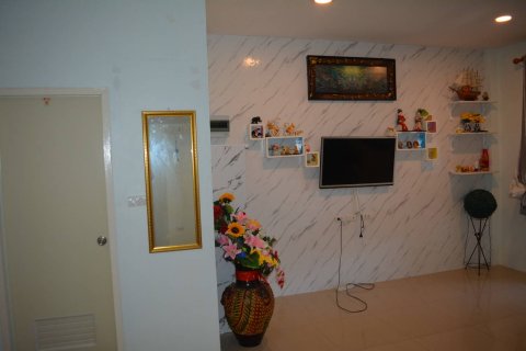 Casa de 2 dormitorios en Pattaya, Tailandia № 204545 - foto 14