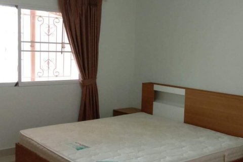 Casa de 2 dormitorios en Pattaya, Tailandia № 204546 - foto 12