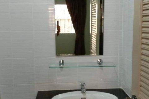 Casa de 2 dormitorios en Pattaya, Tailandia № 204546 - foto 4