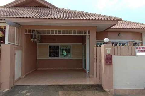 Casa de 2 dormitorios en Pattaya, Tailandia № 204546 - foto 7