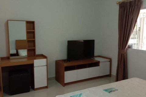 Casa de 2 dormitorios en Pattaya, Tailandia № 204546 - foto 3