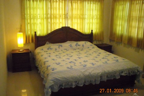 Casa de 2 dormitorios en Pattaya, Tailandia № 204551 - foto 5