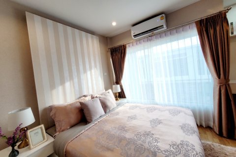 Casa de 3 dormitorios en Pattaya, Tailandia № 204549 - foto 11