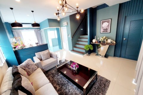 Casa de 3 dormitorios en Pattaya, Tailandia № 204549 - foto 6
