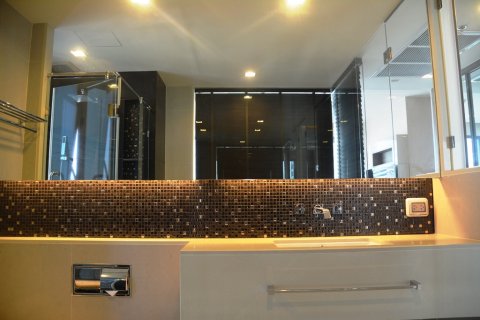 Condominio de 2 dormitorios en Bangkok, Tailandia № 66650 - foto 17