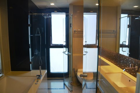 Condominio de 2 dormitorios en Bangkok, Tailandia № 66650 - foto 16