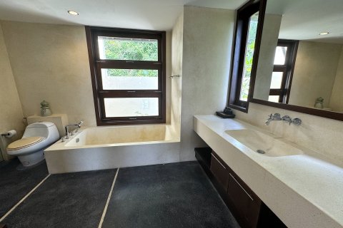 Casa de 4 dormitorios en Ko Samui, Tailandia № 66653 - foto 17
