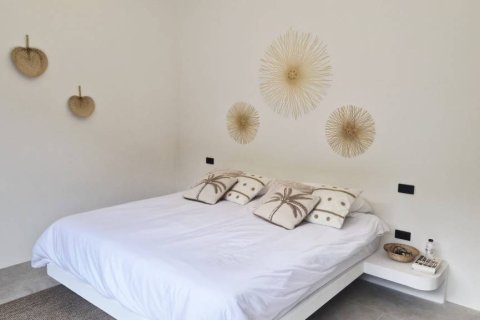Chalet de 3 dormitorios en Surat Thani, Tailandia № 172922 - foto 10