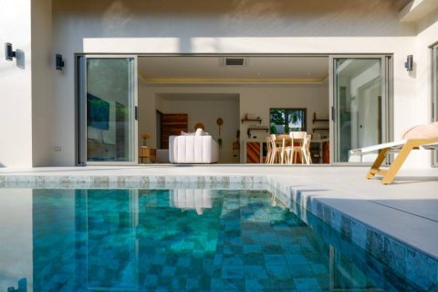 Chalet de 3 dormitorios en Surat Thani, Tailandia № 172922 - foto 2
