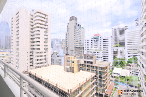 Condo in Bangkok, Thailand, 2 bedrooms  № 186015