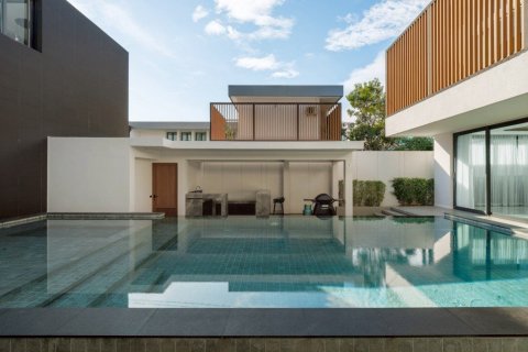 Casa de 6 dormitorios en Pattaya, Tailandia № 146477