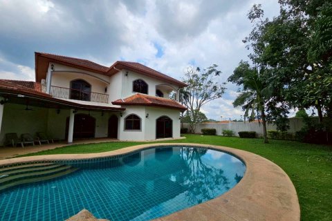 Haus in Chon Buri, Thailand 5 Schlafzimmer № 146480