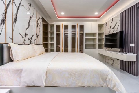 Casa de 7 dormitorios en Pattaya, Tailandia № 146478 - foto 17