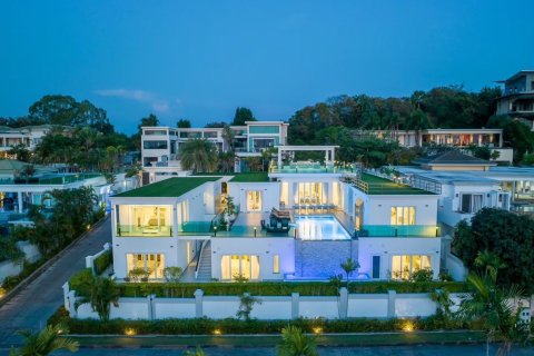 Maison à Pattaya, Thaïlande 7 chambres № 146478
