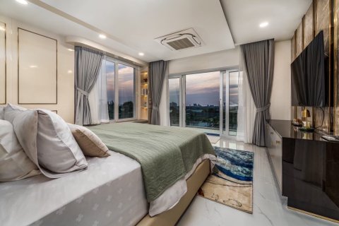 Casa de 7 dormitorios en Pattaya, Tailandia № 146478 - foto 14