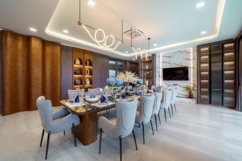 Casa de 7 dormitorios en Pattaya, Tailandia № 146476 - foto 8