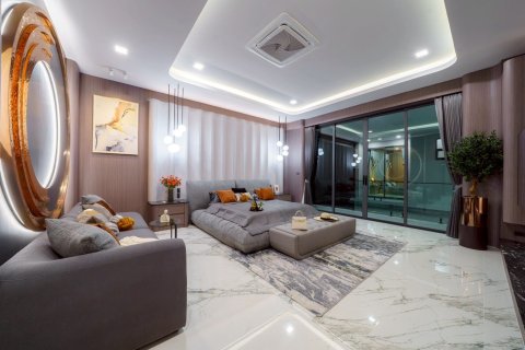 Casa de 7 dormitorios en Pattaya, Tailandia № 146476 - foto 16