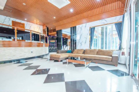 Casa de 4 dormitorios en Bang Lamung, Tailandia № 146479 - foto 14