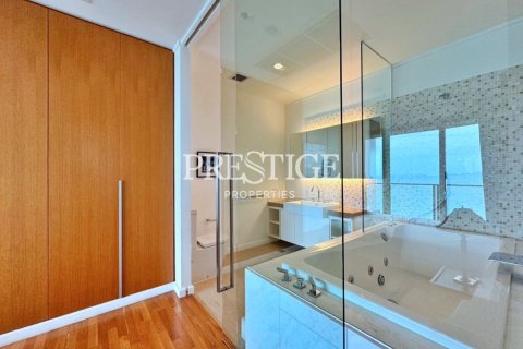 Condo in Pattaya, Thailand, 3 bedrooms № 198465 - photo 12