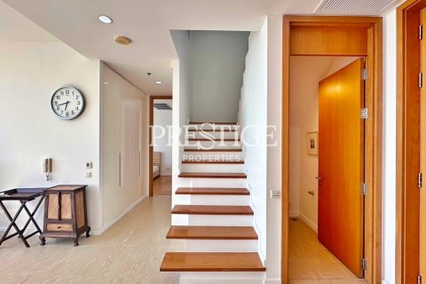 Condo in Pattaya, Thailand, 3 bedrooms № 198465 - photo 8