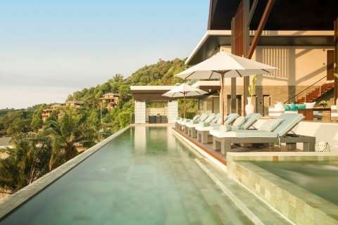 Chalet de 6 dormitorios en Kathu, Tailandia № 138468 - foto 2