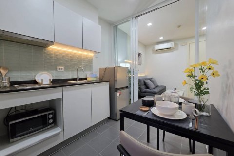 Apartamento de 2 habitaciones en Pattaya, Tailandia № 205793 - foto 4