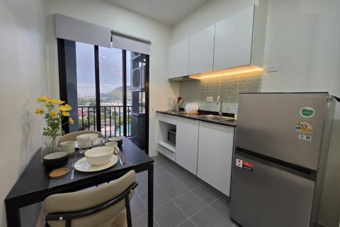Apartamento de 2 habitaciones en Pattaya, Tailandia № 205793 - foto 2