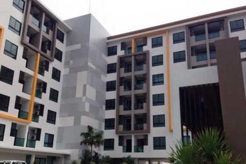 Apartamento de 2 habitaciones en Pattaya, Tailandia № 205794 - foto 11
