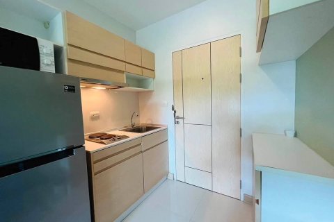 Apartamento de 2 habitaciones en Pattaya, Tailandia № 205794 - foto 2