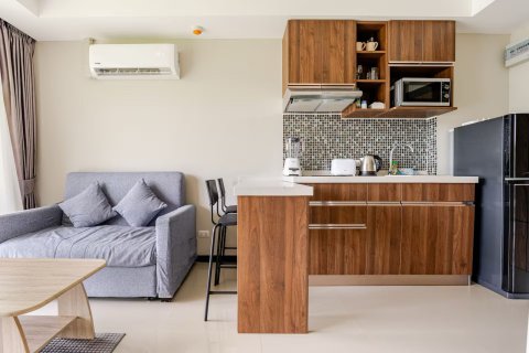 Apartamento de 2 habitaciones en Pattaya, Tailandia № 205797 - foto 4