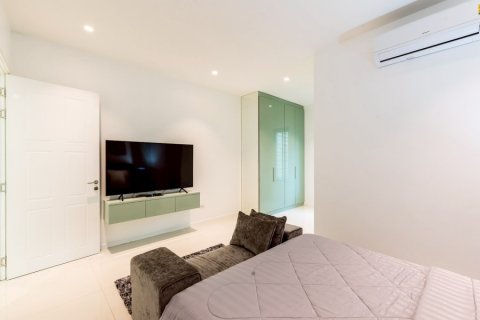 Villa in Hua Hin, Thailand 3 Schlafzimmer № 175600 - Foto 12