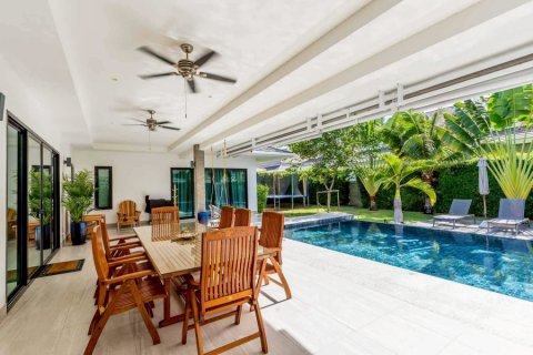 Villa in Hua Hin, Thailand 3 Schlafzimmer № 175600 - Foto 4