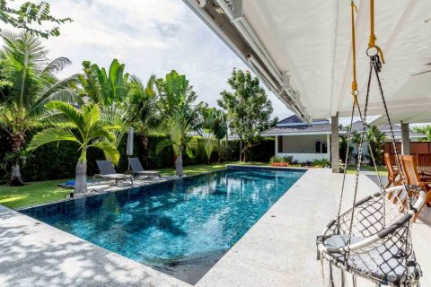 Villa in Hua Hin, Thailand 3 Schlafzimmer № 175600 - Foto 3